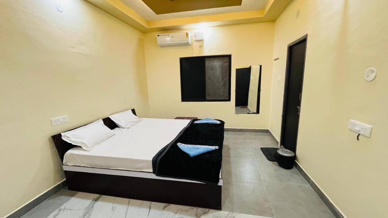 Greenstone Resort Хампи Экстерьер фото